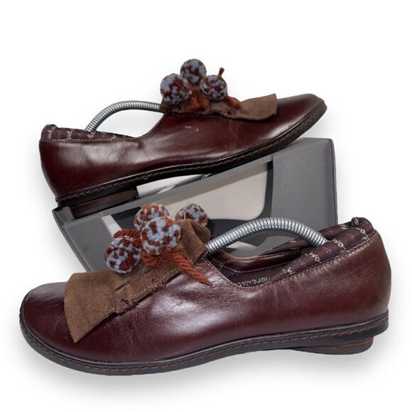 M by Morenatom Leather Pom Slip-on Loafers Brown Women's 7.5B - Picture 1 of 11